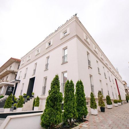 Richmond Hotel Корча Экстерьер фото