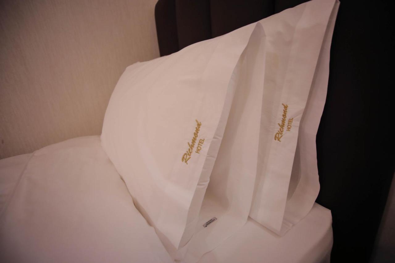 Richmond Hotel Корча Экстерьер фото