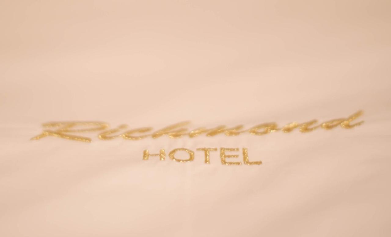 Richmond Hotel Корча Экстерьер фото