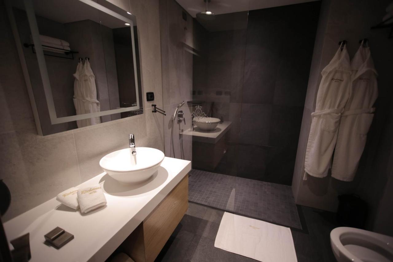 Richmond Hotel Корча Экстерьер фото