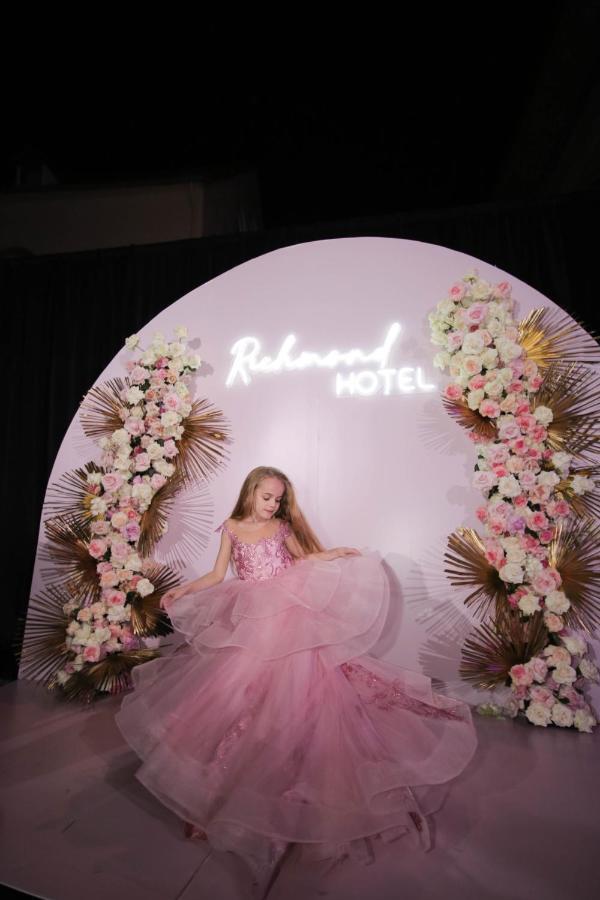 Richmond Hotel Корча Экстерьер фото